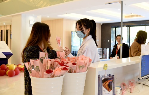 关爱女性内分泌 bg大游健康糖尿病门诊开展妇女节健康筛查活动