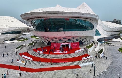 数智ai 全球诺｜bg大游CGM新品发布暨20周年庆典隆重举行